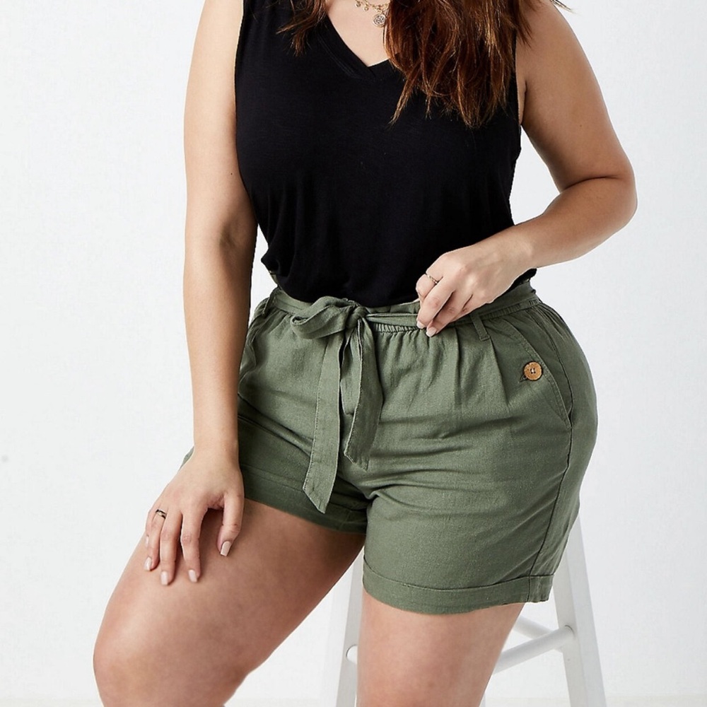 Maurice’s shorts XL